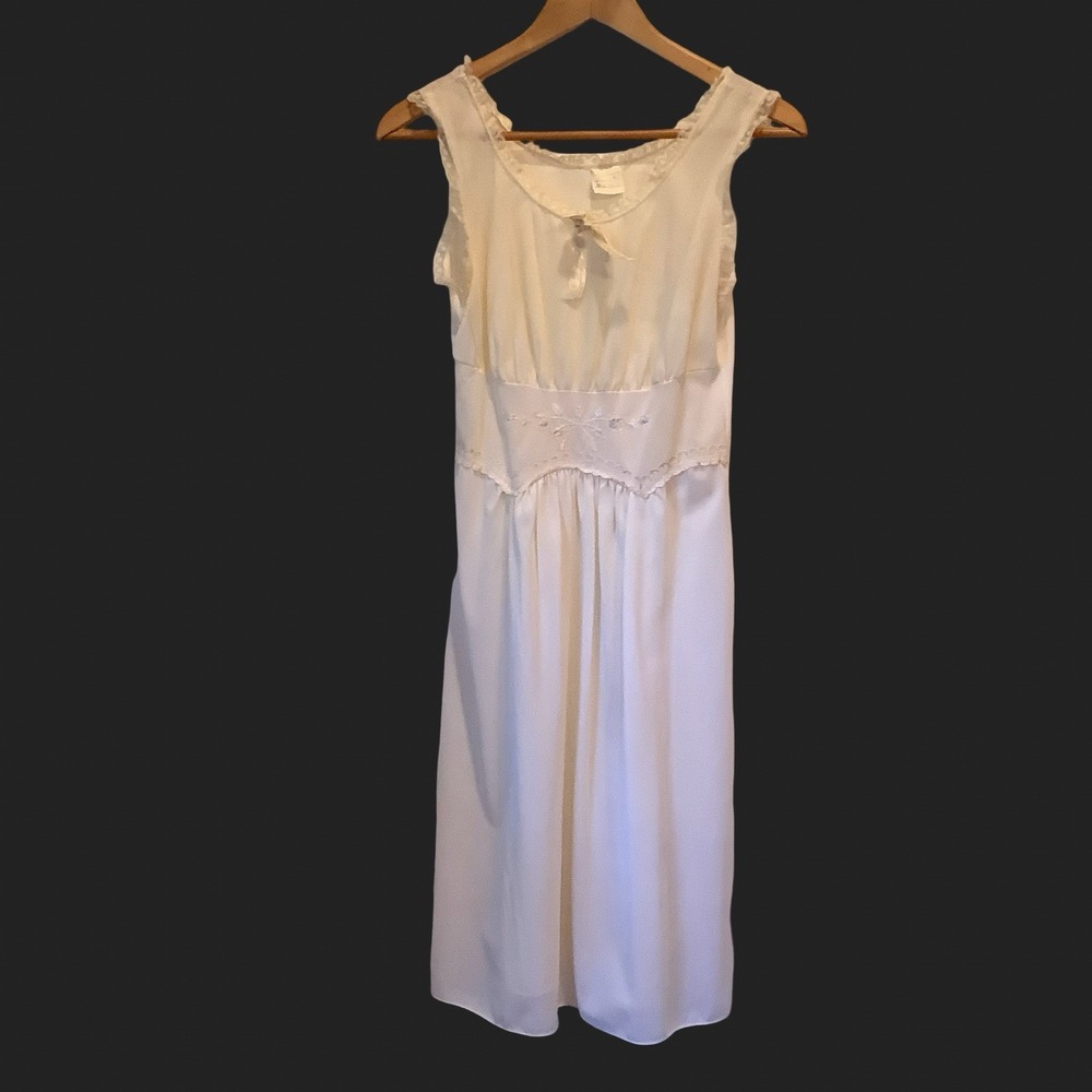 Vintage Lingerie By Binstron Ivory Nylon Nightgown Embroidered Slip Sz S